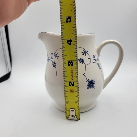 Vintage Royal Oak RLO2 Creamer/Milk Jug - Picture 3 of 4